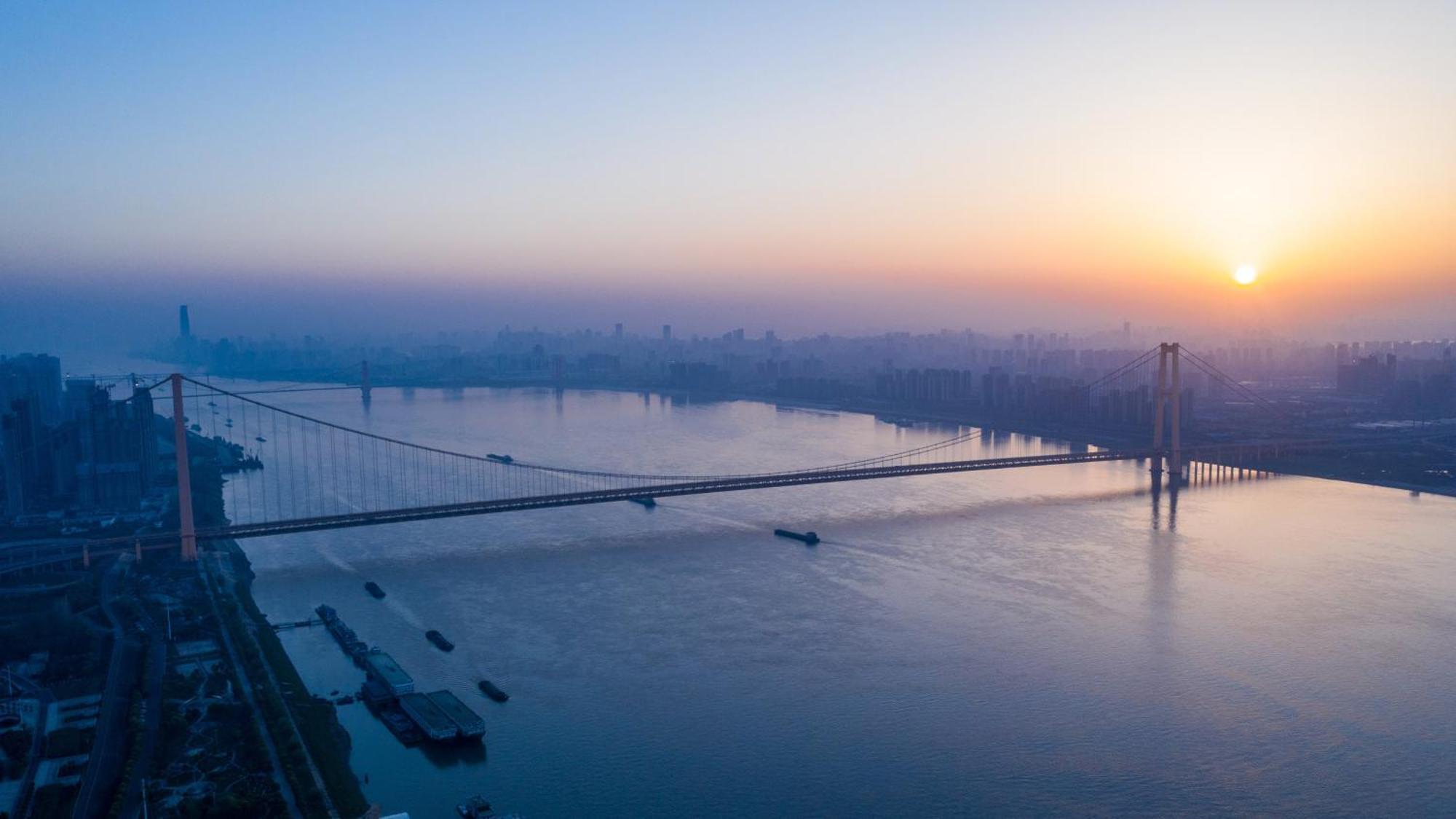 Intercontinental Wuhan By Ihg - Yangtze River View Exterior foto