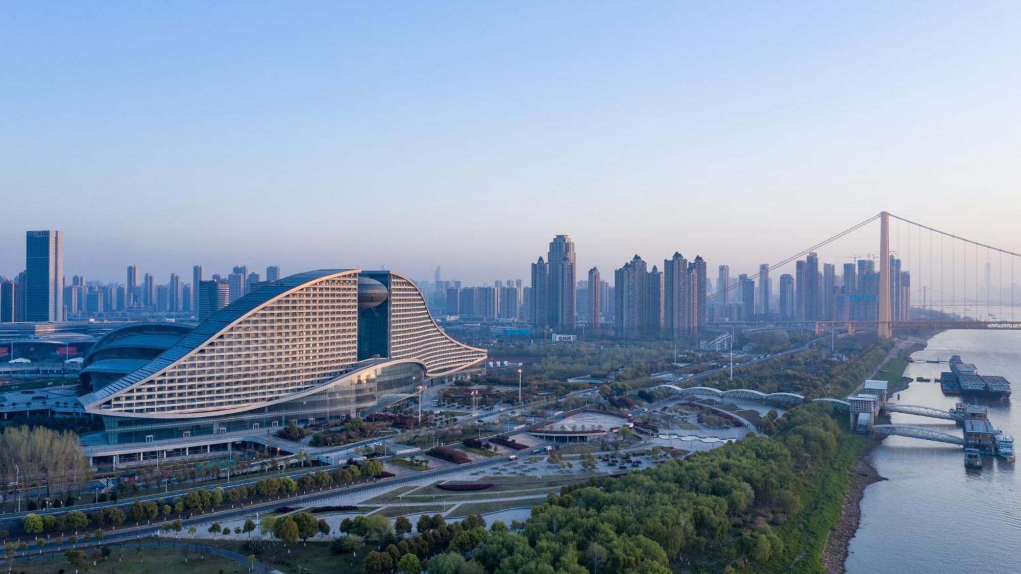 Intercontinental Wuhan By Ihg - Yangtze River View Exterior foto
